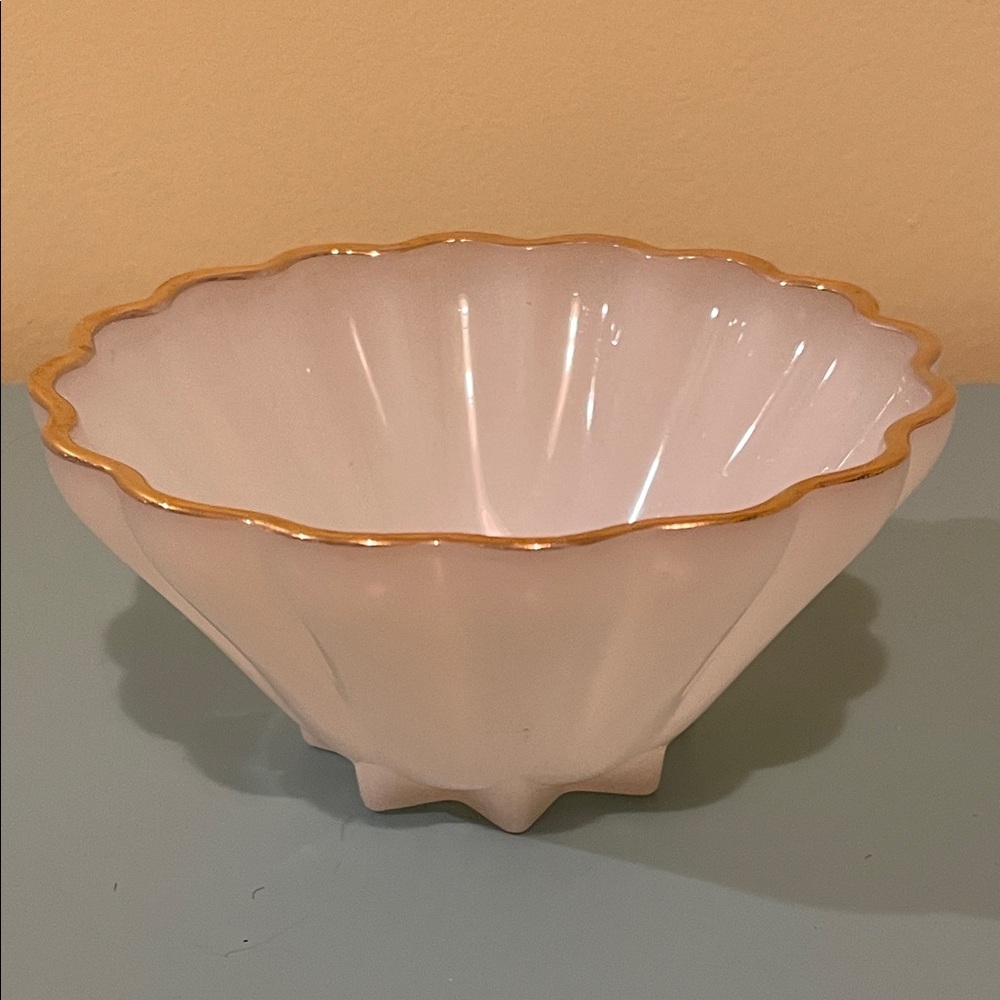 Vintage Mid-Century Anchor Hocking Fluted Milk Glass Bowl